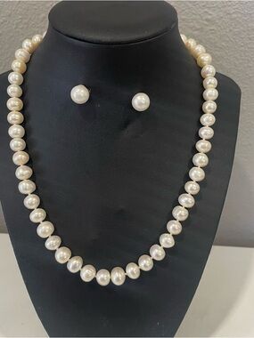 Cultured Pearl Necklace & Stud Earrings Set 14K Gold Clasp